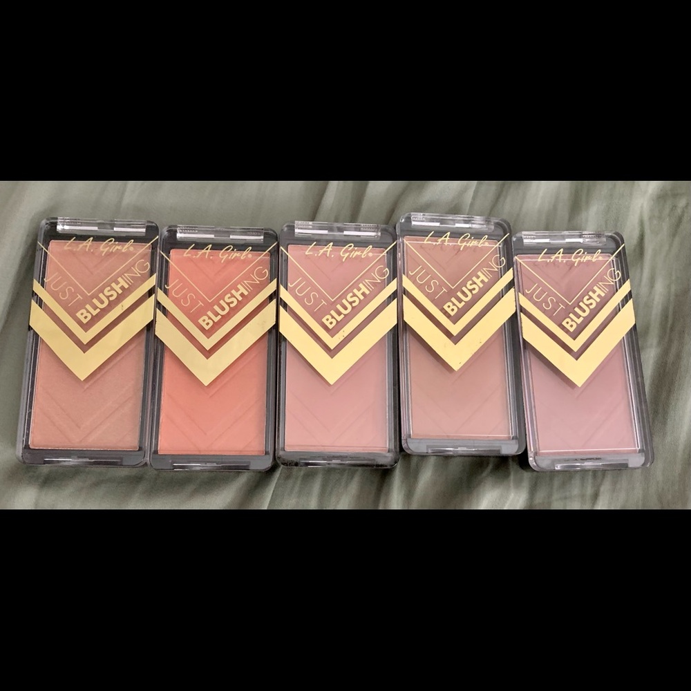 L.A.Girl blushing